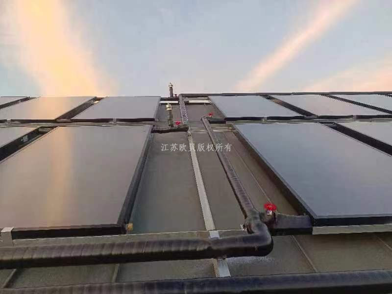 【圖片】黨校太陽(yáng)能加燃?xì)忮仩t熱水項(xiàng)目