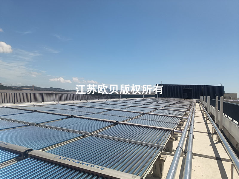 山西衛生院雙排真空管太陽能熱水系統工程